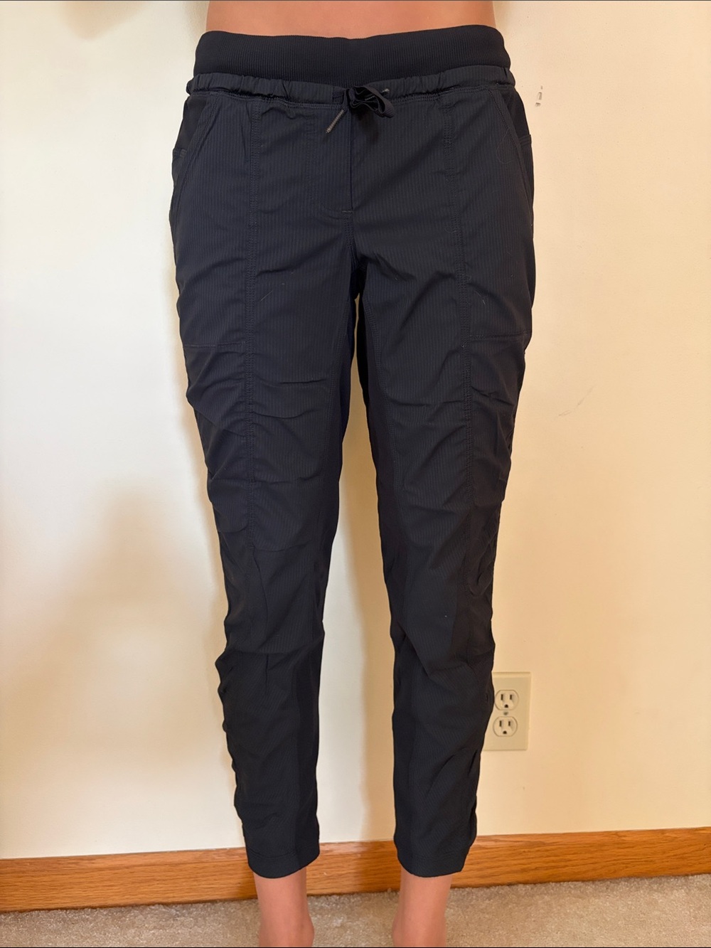 lululemon athletica Black Tapered Jogger Pants Dance Studio cropped